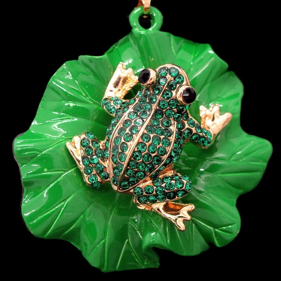 Lirrio's Closet Jewelry - Green Rhinestone Frog Enamel Lotus Leaf NWT